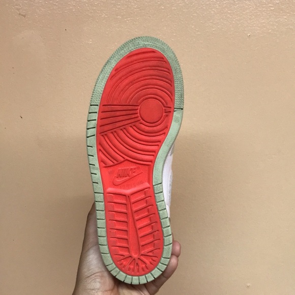 Air Jordan 1 High Zoom CMFT “Olive Aura” - Picture 14 of 17